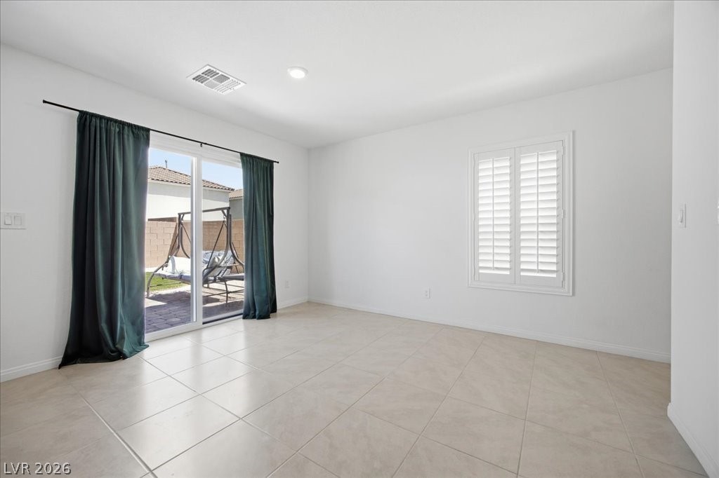 8724 Crestwood Hills Street Las Vegas NV 89113