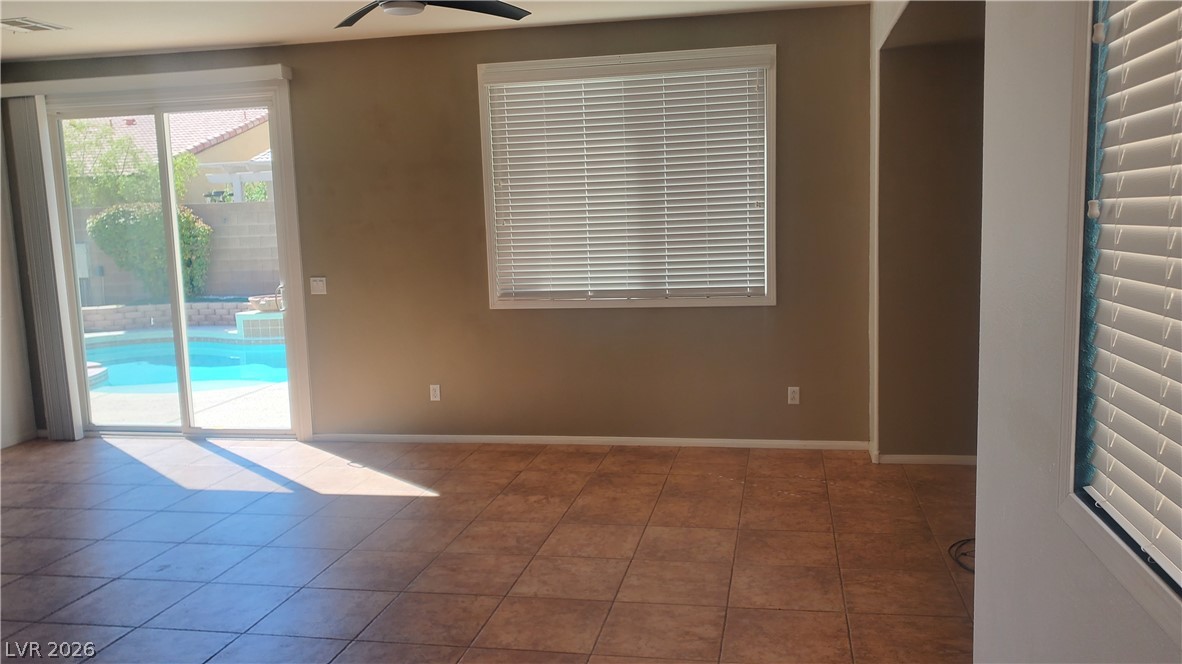 7471 Burnt Oak Avenue Las Vegas NV 89113