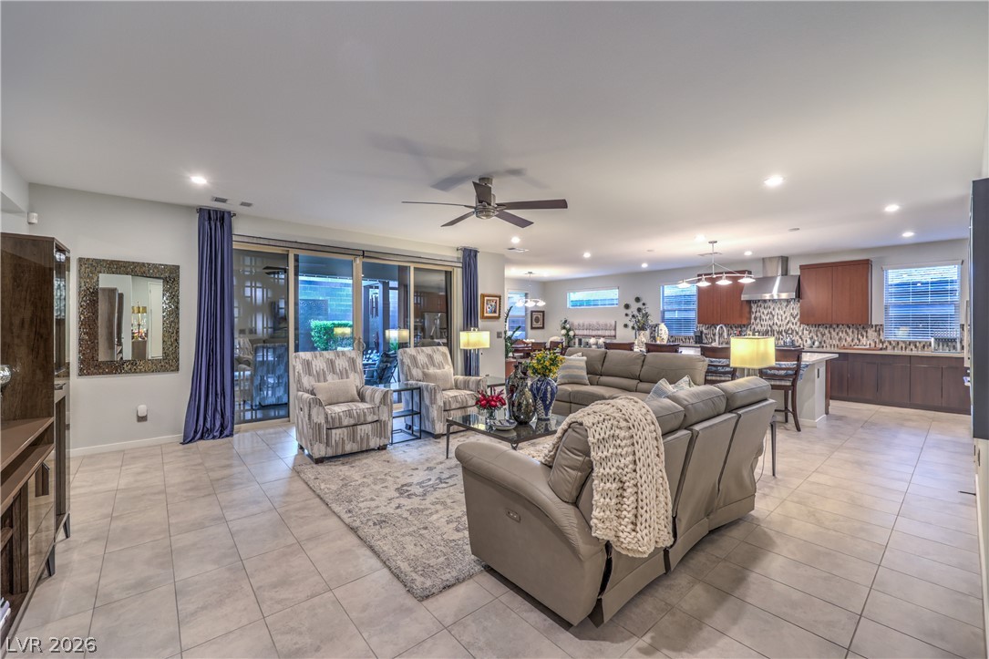 6841 Peakview Street North Las Vegas NV 89084