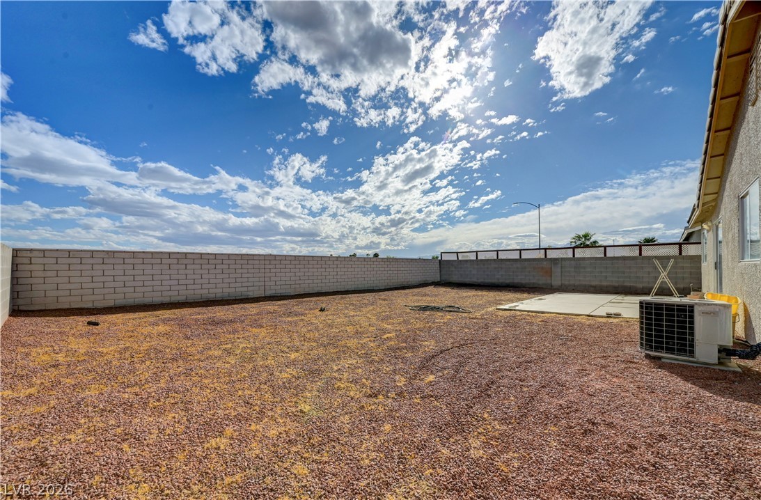 2025 Hollow Oak Avenue North Las Vegas NV 89031