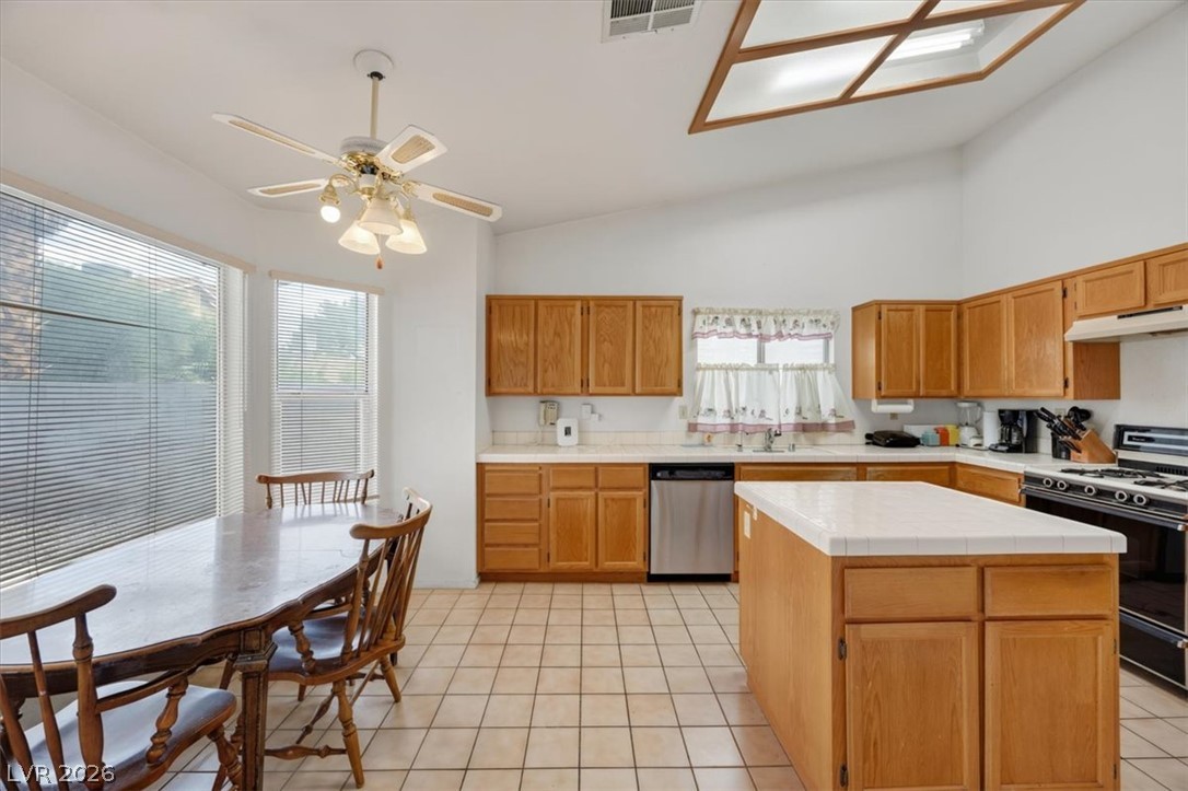 1552 Beech Grove Drive Las Vegas NV 89119