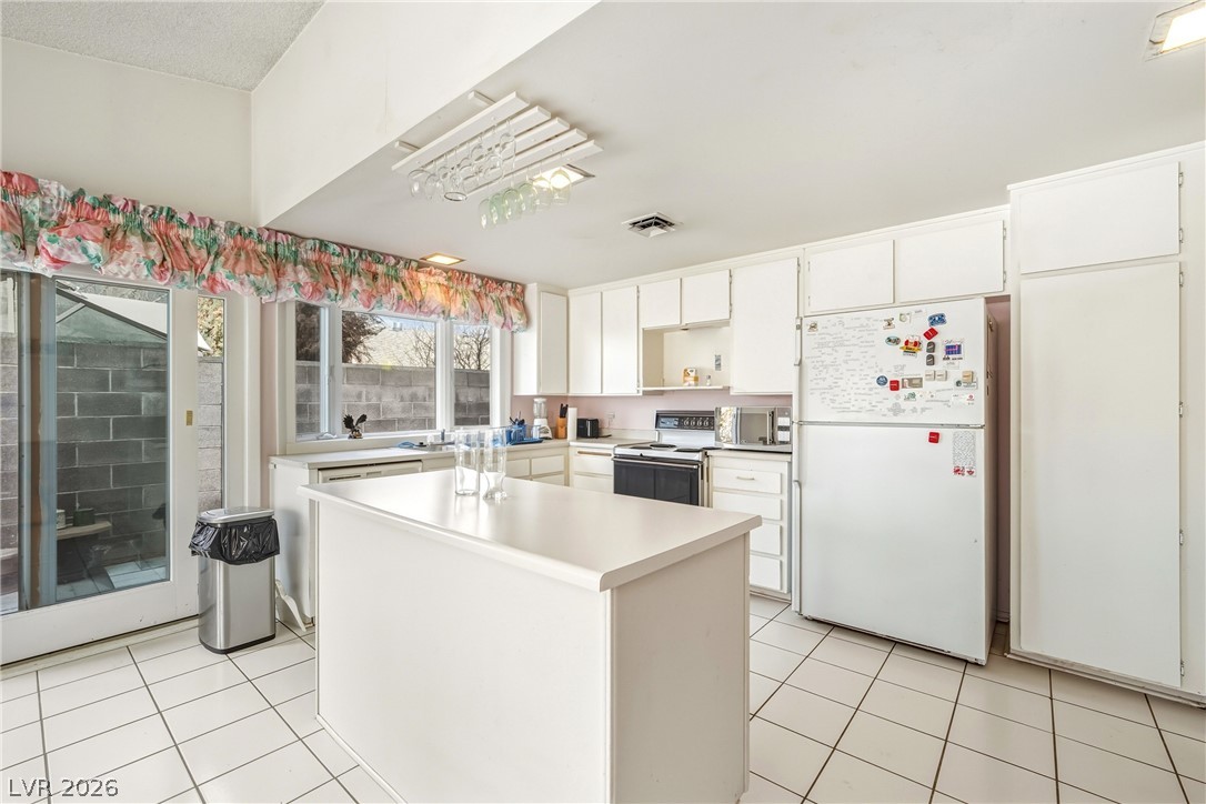 2305 Latigo Circle Las Vegas NV 89119