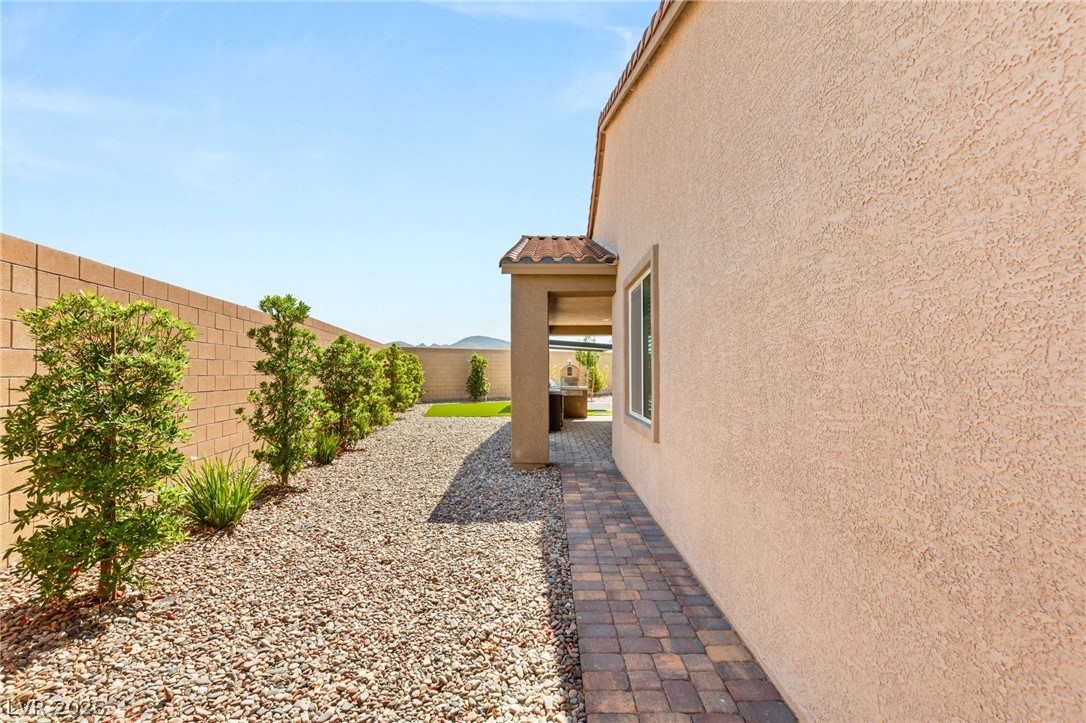 3489 Lamberto Cliff Way Henderson NV 89044