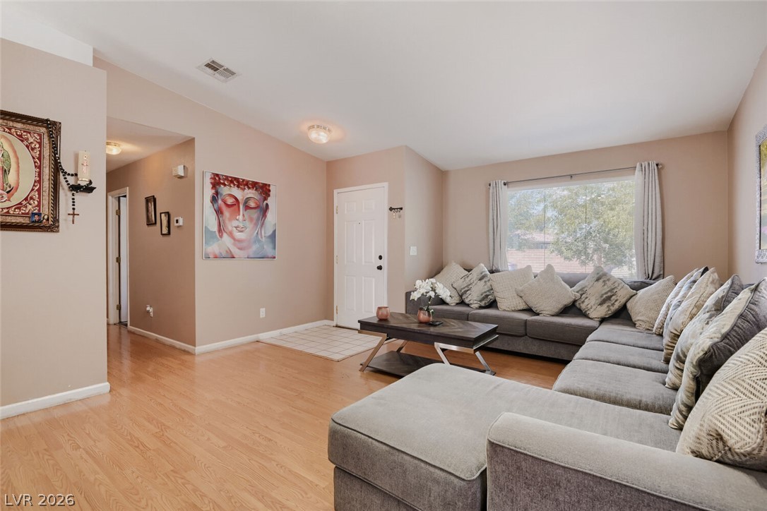 5222 Jungle Orchard Street North Las Vegas NV 89031