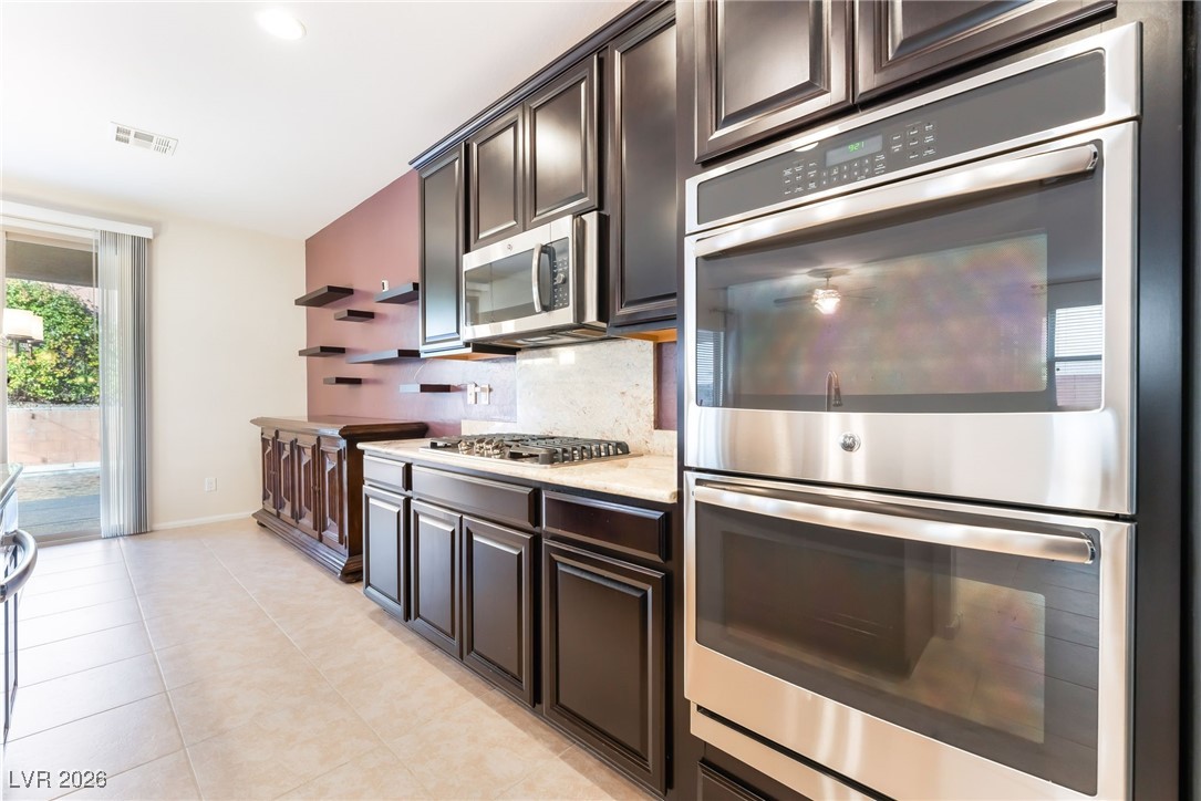 7557 Old Compton Street Las Vegas NV 89166