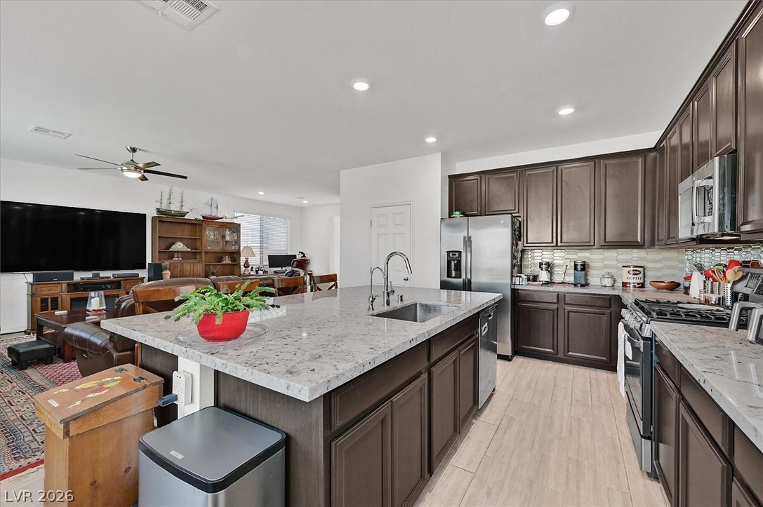 1102 Edel Hest Avenue North Las Vegas NV 89081
