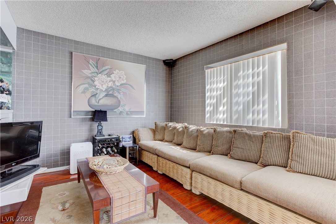 4206 Sandcastle Drive Las Vegas NV 89147