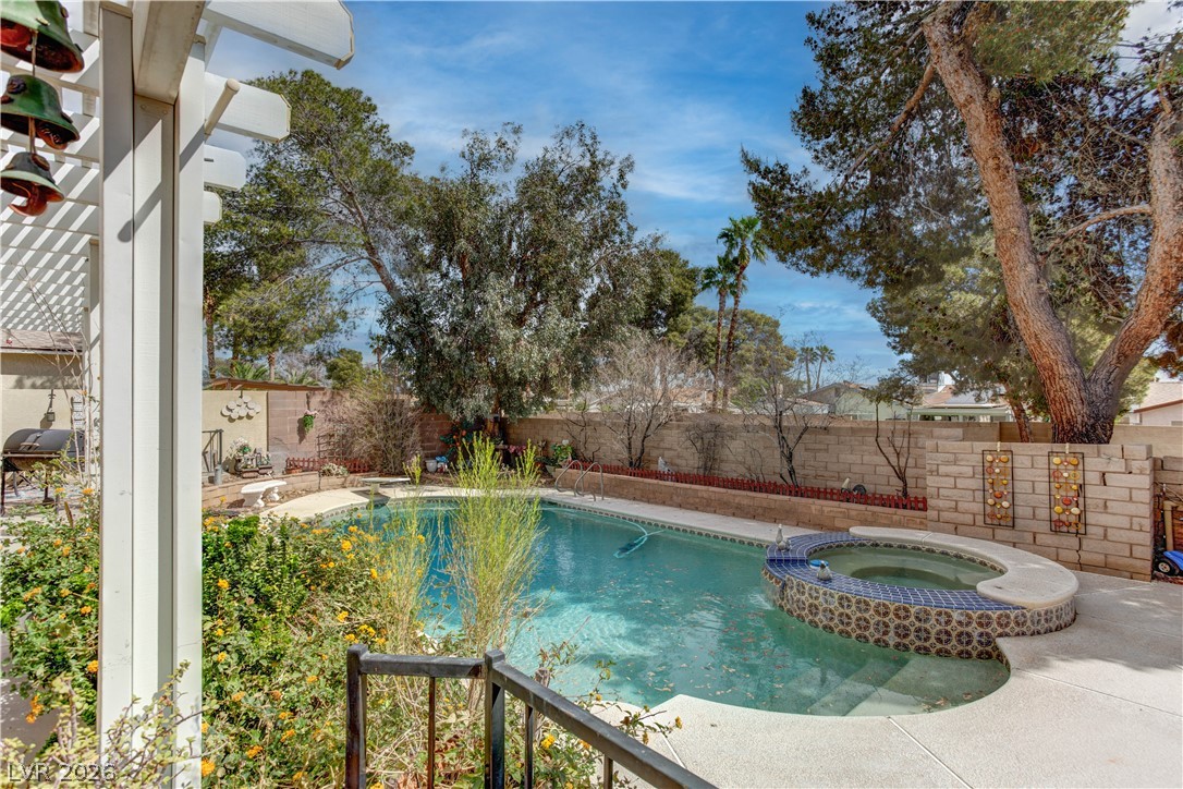 4206 Sandcastle Drive Las Vegas NV 89147