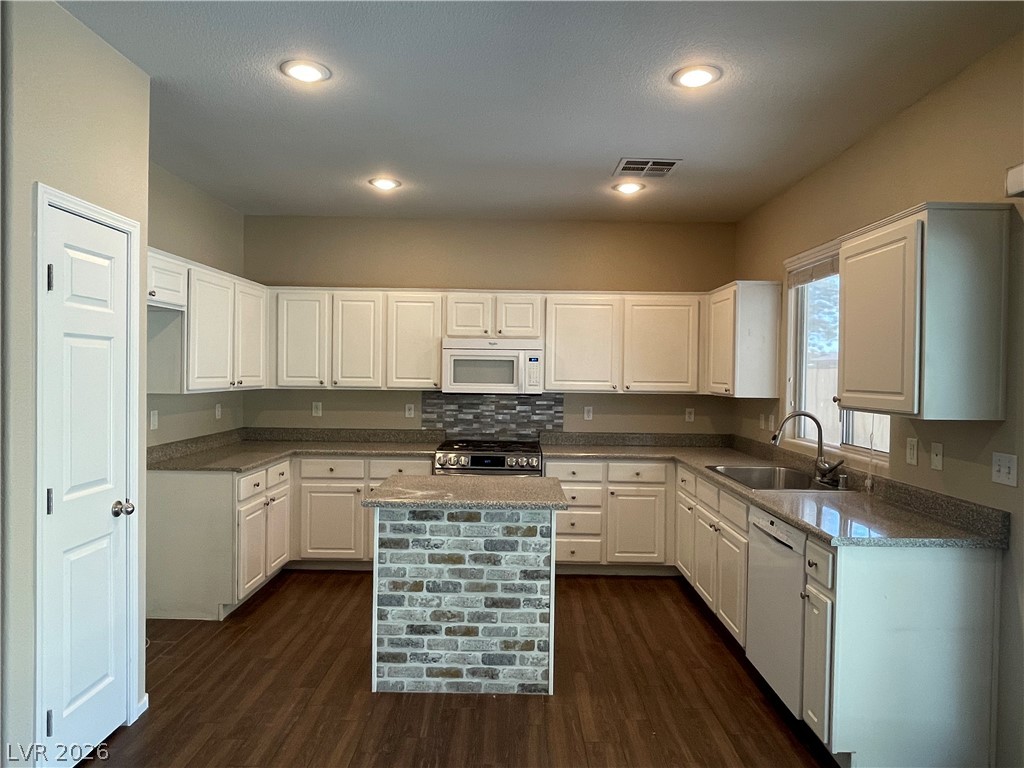 5301 Appleside Street North Las Vegas NV 89031