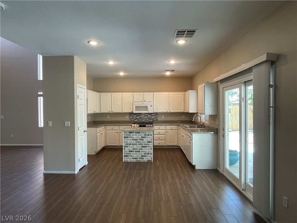 5301 Appleside Street North Las Vegas NV 89031