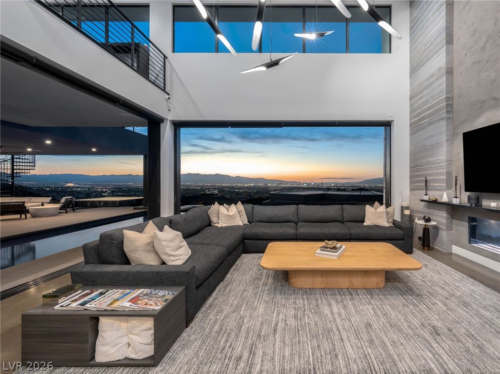 669 Dragon Peak Drive Henderson NV 89012