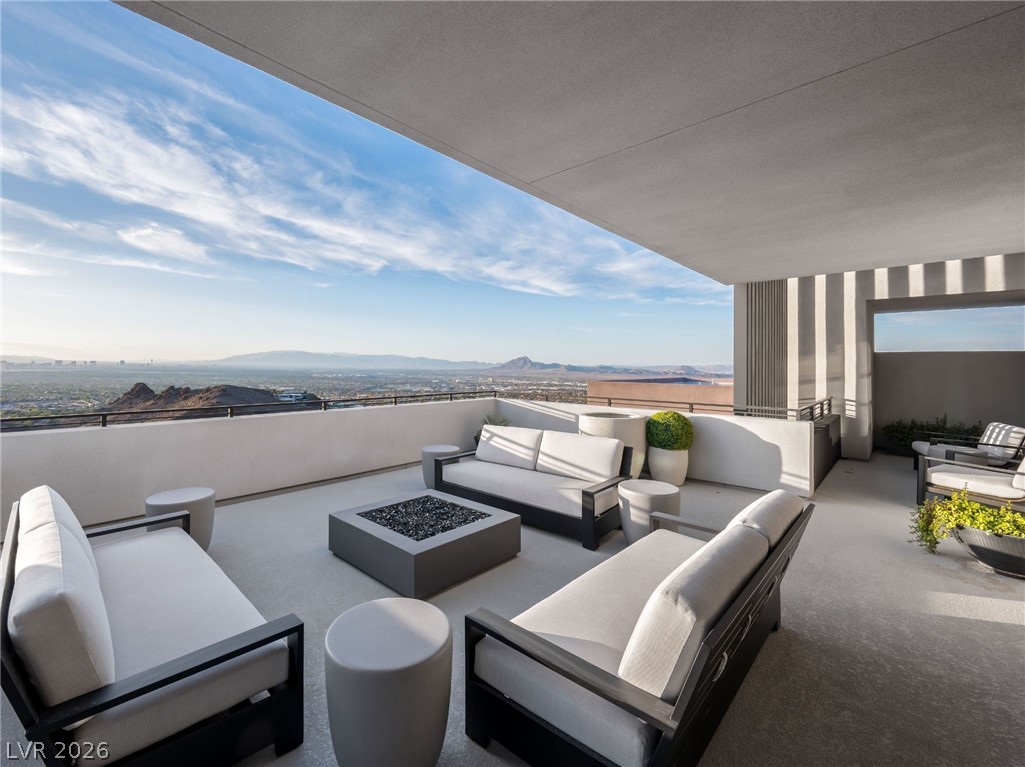 669 Dragon Peak Drive Henderson NV 89012