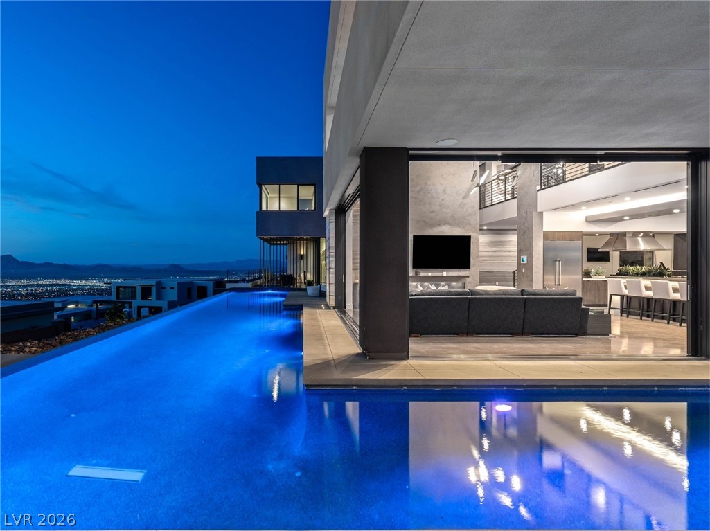 669 Dragon Peak Drive Henderson NV 89012