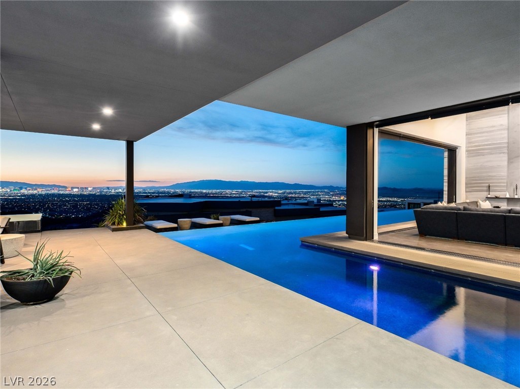 669 Dragon Peak Drive Henderson NV 89012