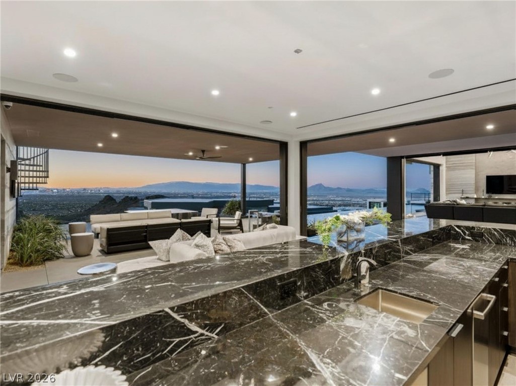 669 Dragon Peak Drive Henderson NV 89012