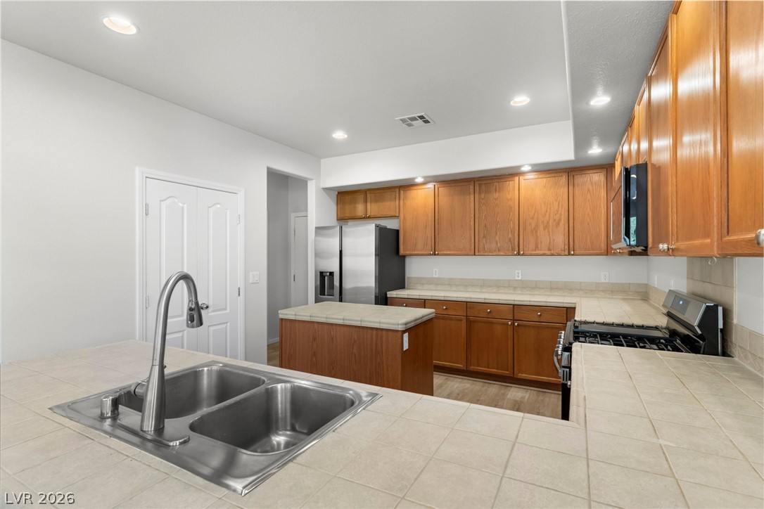 7054 Pink Flamingos Place North Las Vegas NV 89084
