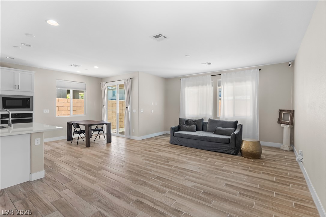 1049 Williamtown Avenue North Las Vegas NV 89084