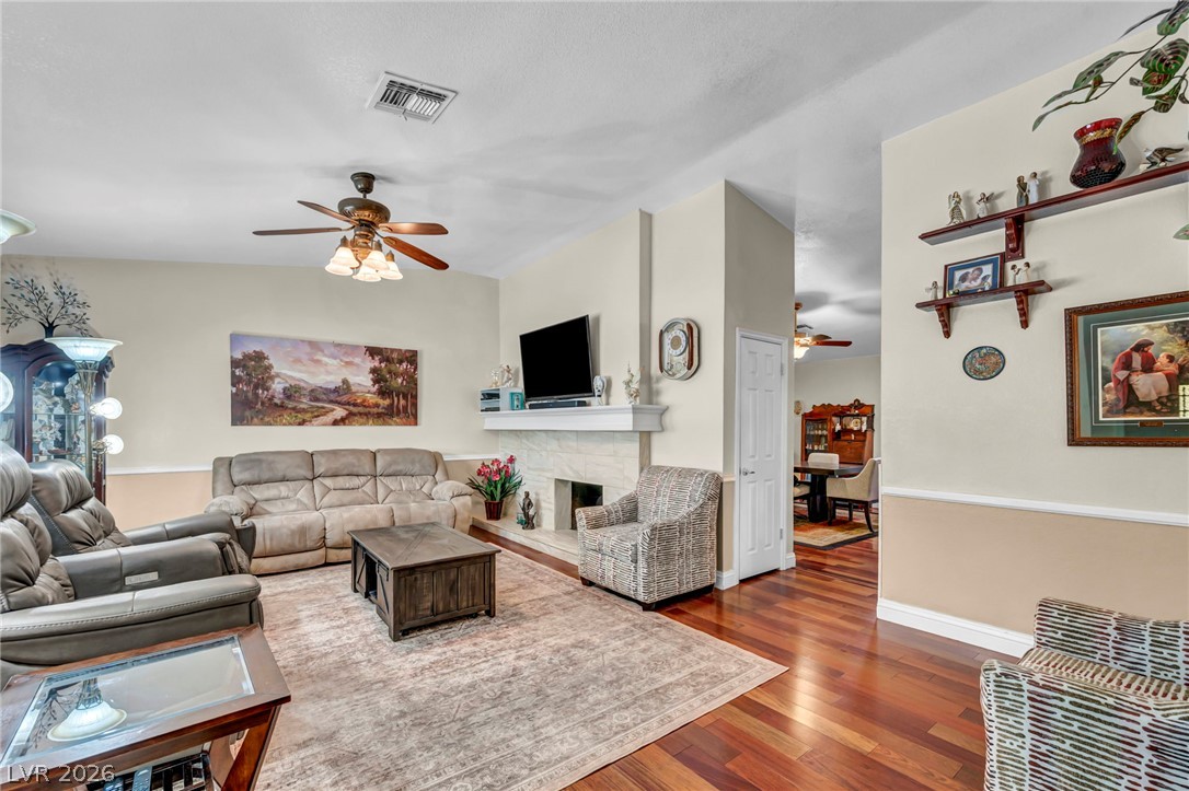 5412 Avenida Vaquero Las Vegas NV 89108