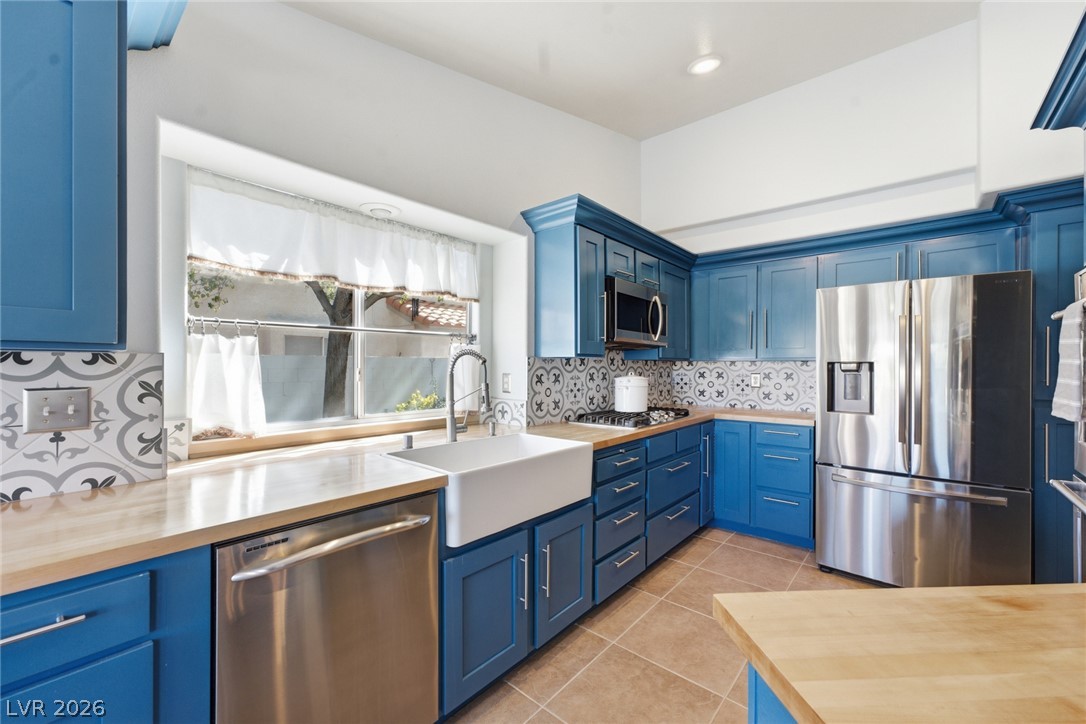 8212 Arch Bay Lane Las Vegas NV 89128