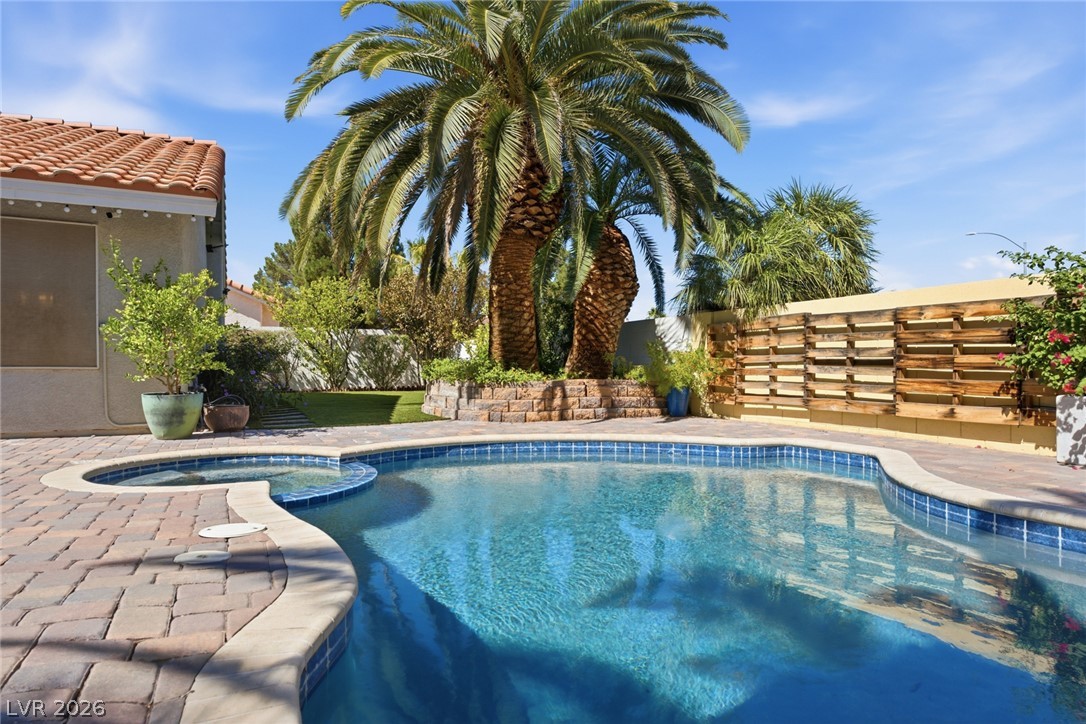 8212 Arch Bay Lane Las Vegas NV 89128