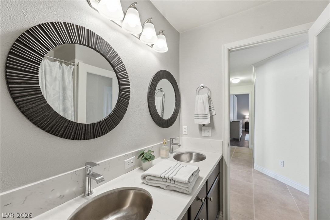 8212 Arch Bay Lane Las Vegas NV 89128