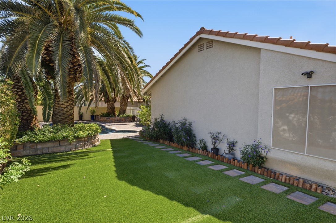 8212 Arch Bay Lane Las Vegas NV 89128