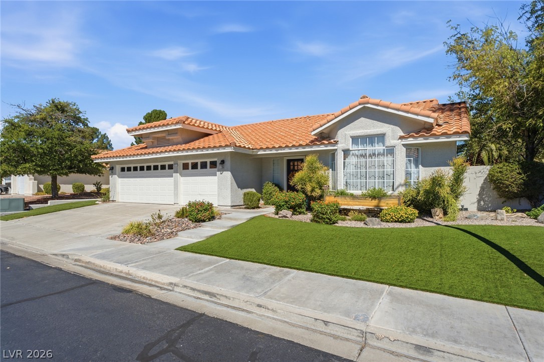 8212 Arch Bay Lane Las Vegas NV 89128