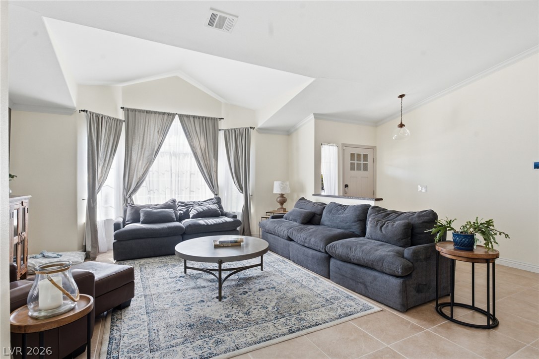 8212 Arch Bay Lane Las Vegas NV 89128