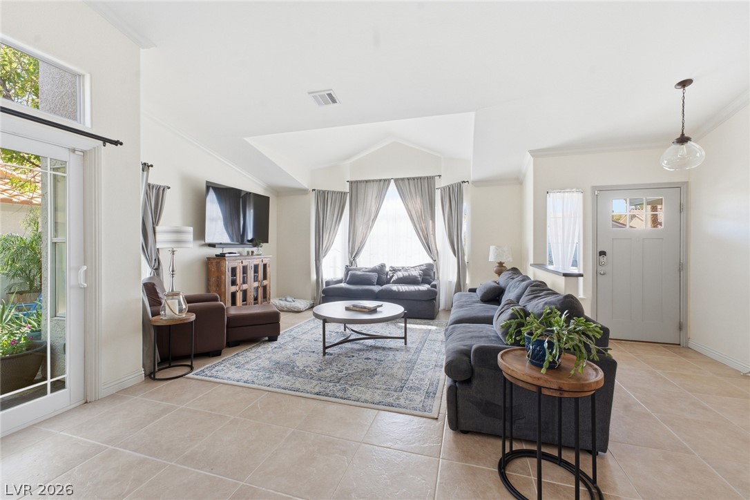 8212 Arch Bay Lane Las Vegas NV 89128