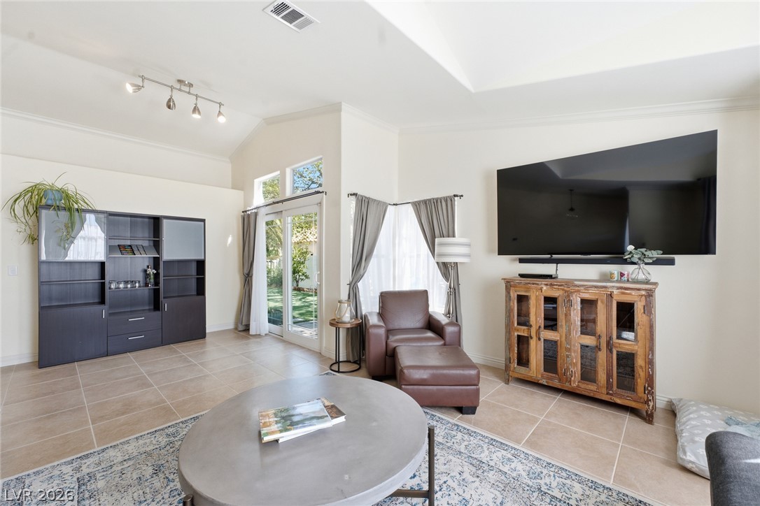 8212 Arch Bay Lane Las Vegas NV 89128