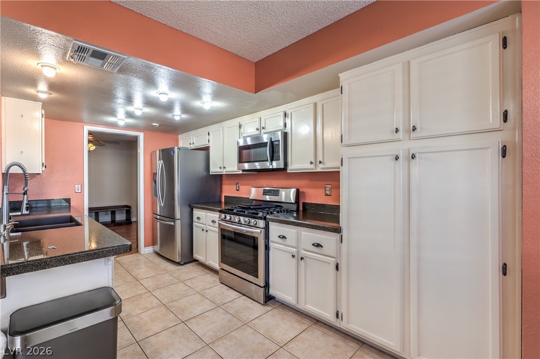 6140 Warm River Road Las Vegas NV 89108