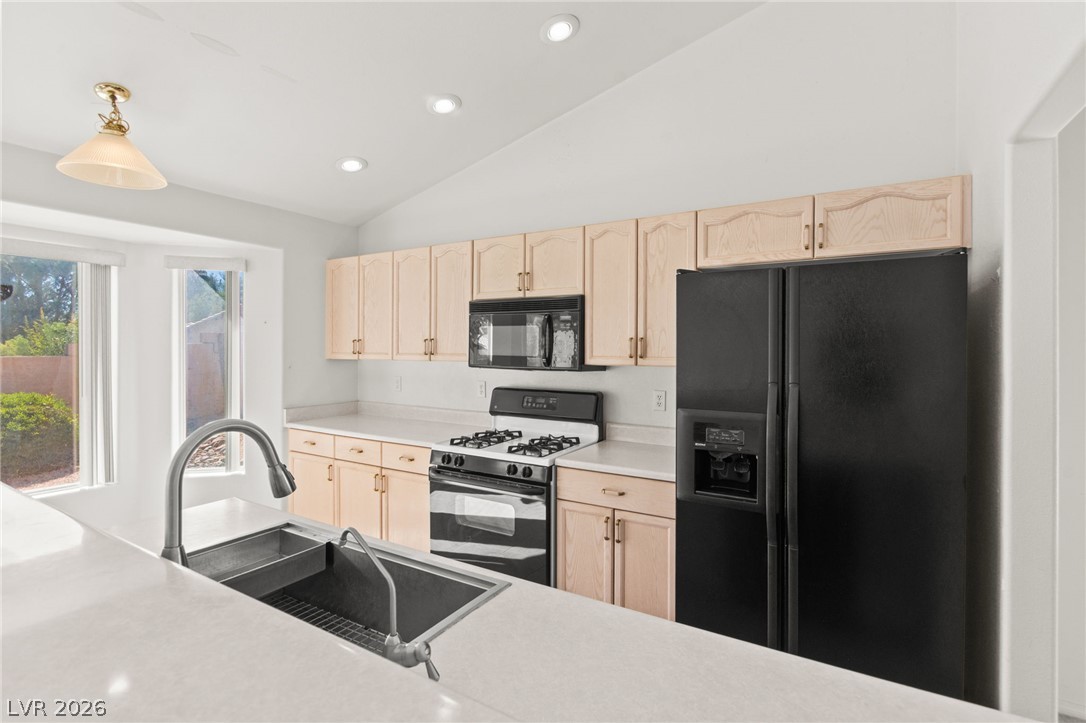 7625 Twisted Pine Avenue Las Vegas NV 89131