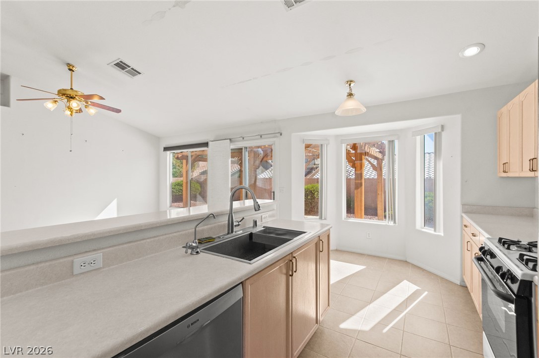 7625 Twisted Pine Avenue Las Vegas NV 89131