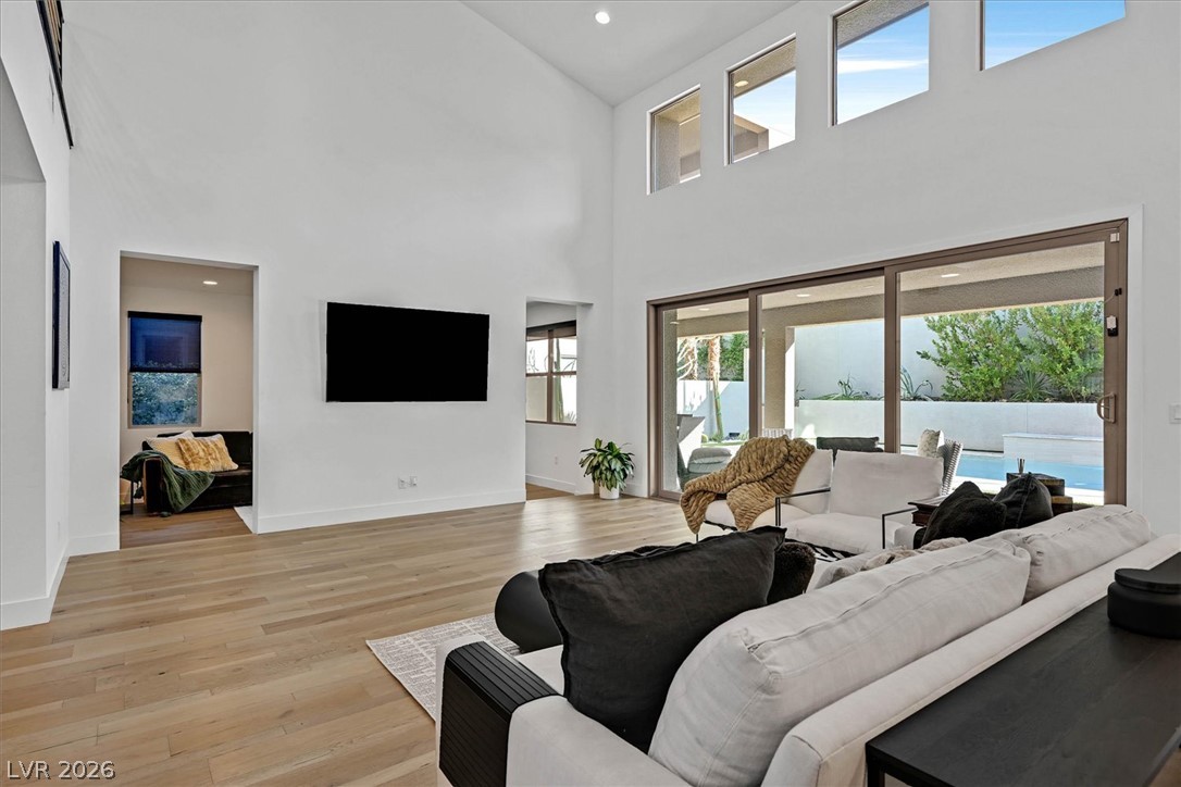 10287 Meridian Hill Avenue Las Vegas NV 89135