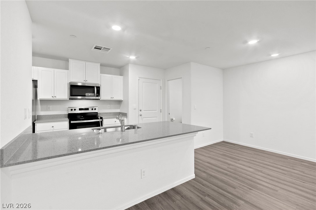 9932 Bumblebee Hills Street Las Vegas NV 89141