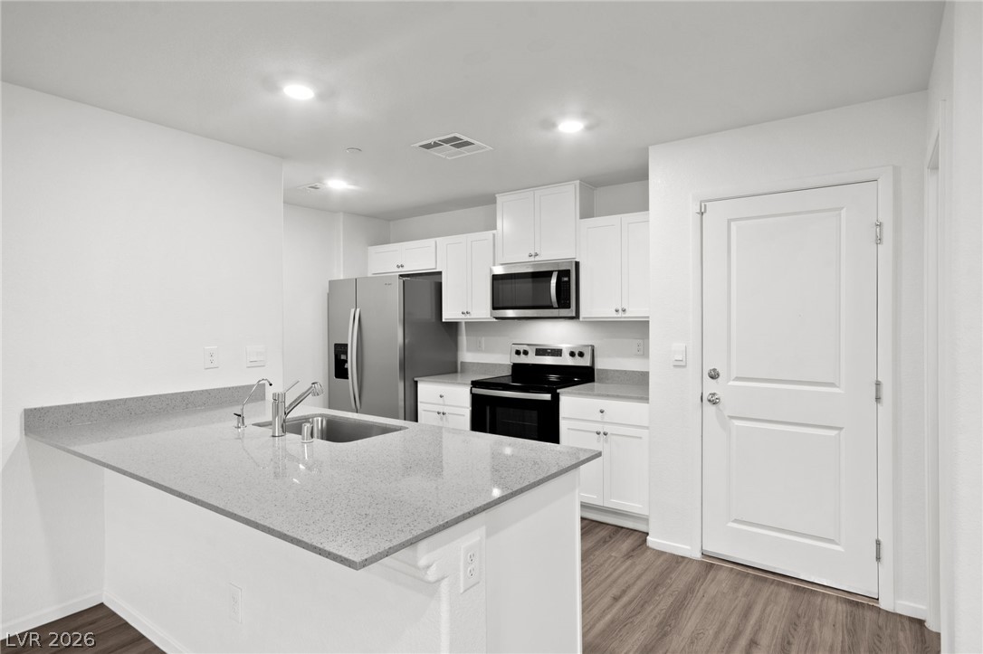 9932 Bumblebee Hills Street Las Vegas NV 89141