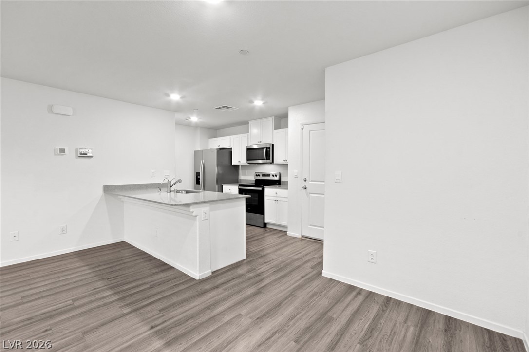 9932 Bumblebee Hills Street Las Vegas NV 89141