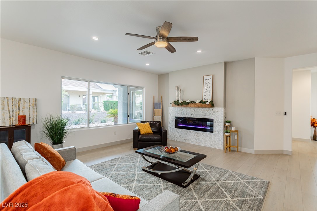 2589 Evansville Avenue Henderson NV 89052