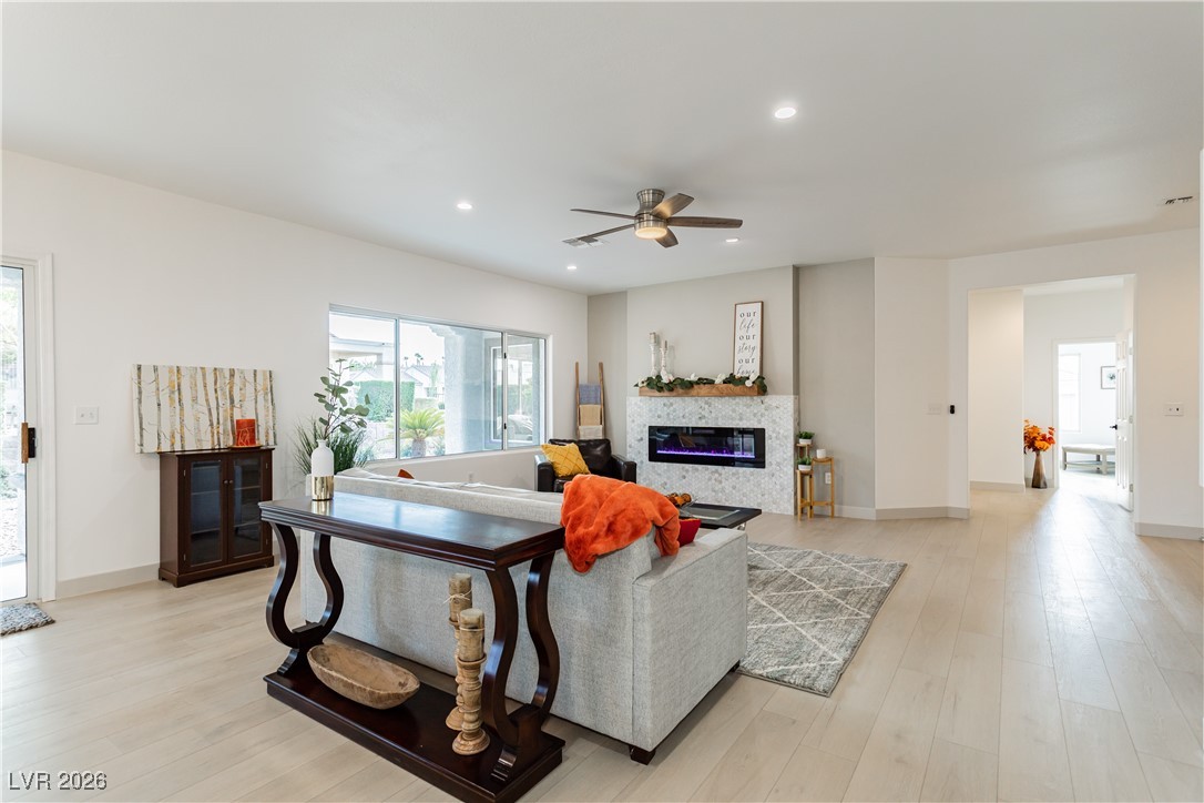2589 Evansville Avenue Henderson NV 89052