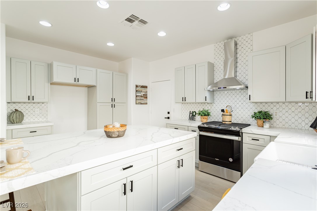 2589 Evansville Avenue Henderson NV 89052