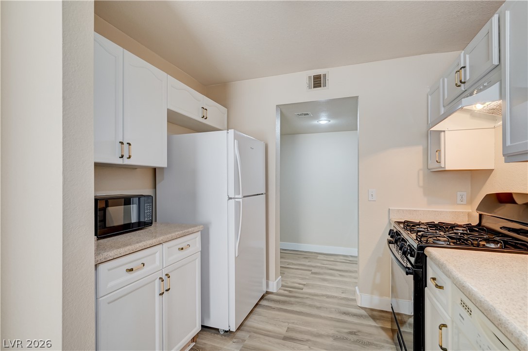 7621 Almeria Avenue Las Vegas NV 89128