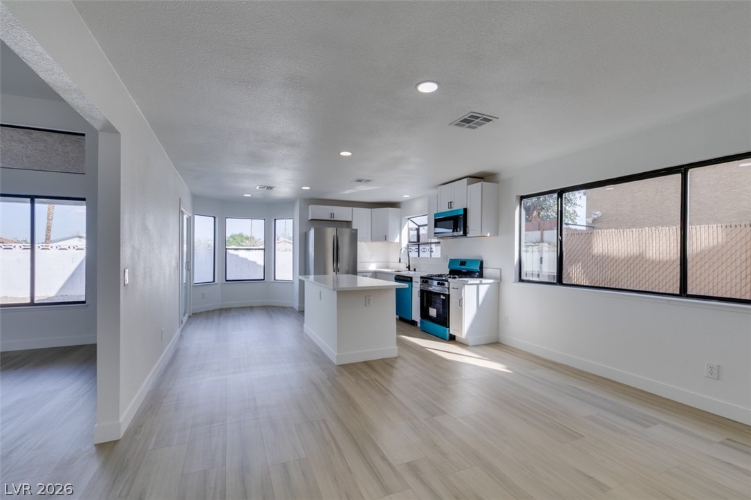 2429 Charteroak Street Las Vegas NV 89108