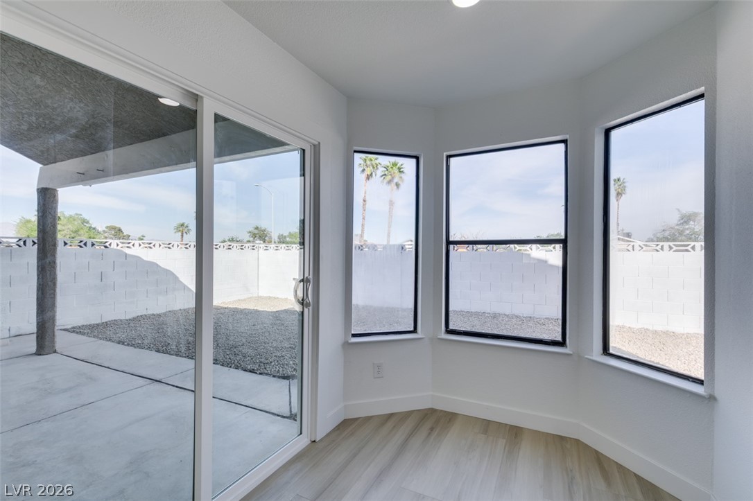 2429 Charteroak Street Las Vegas NV 89108