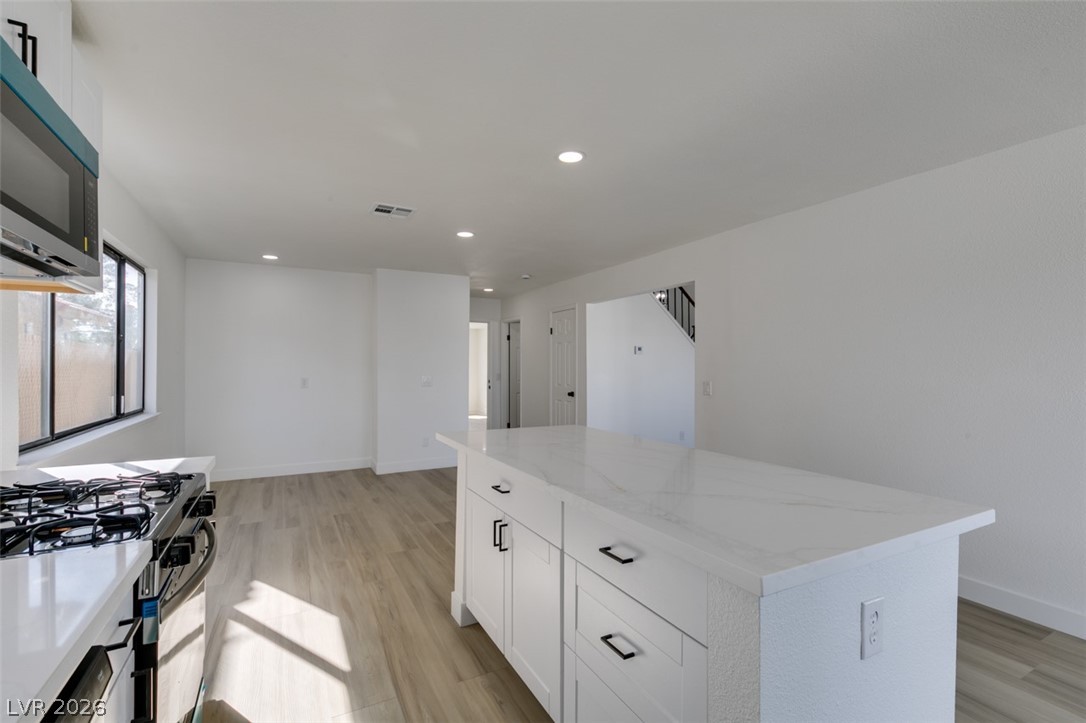 2429 Charteroak Street Las Vegas NV 89108