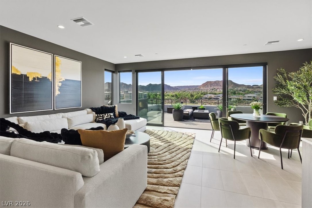 40 Heron Harbour Drive Henderson NV 89011