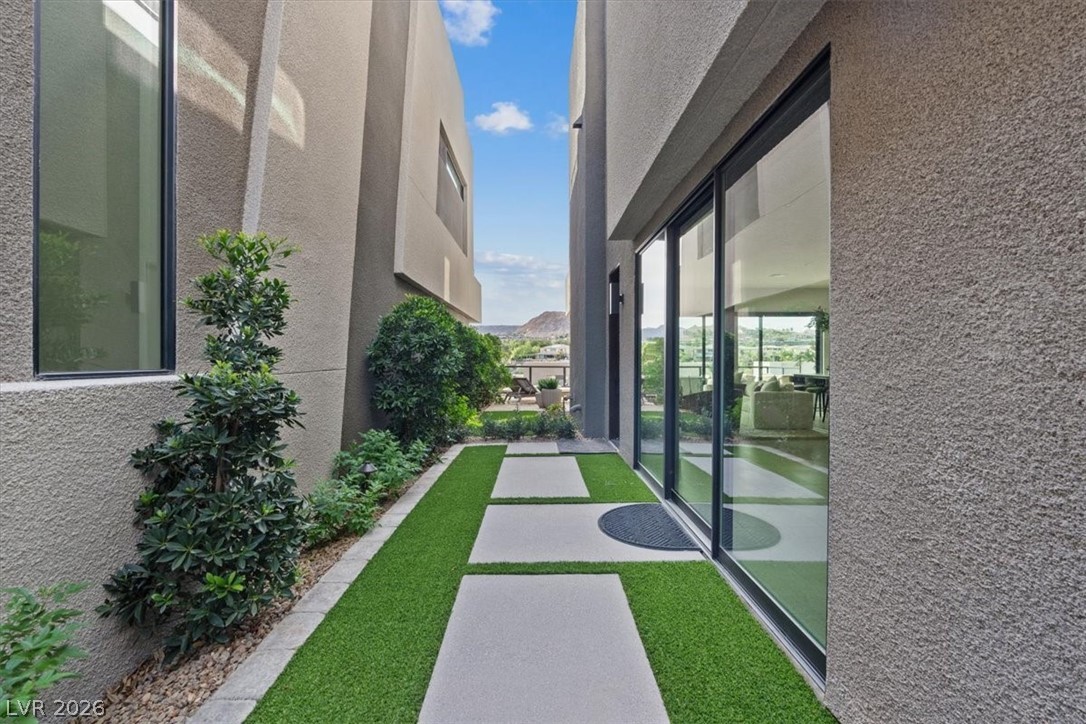 40 Heron Harbour Drive Henderson NV 89011