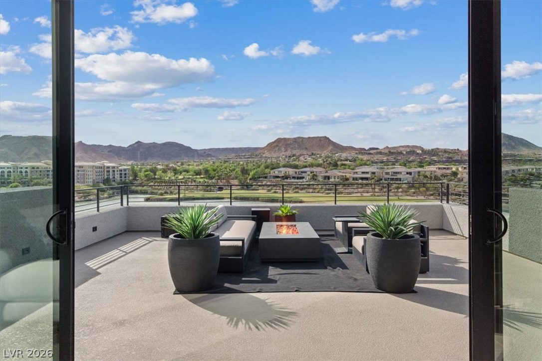 40 Heron Harbour Drive Henderson NV 89011
