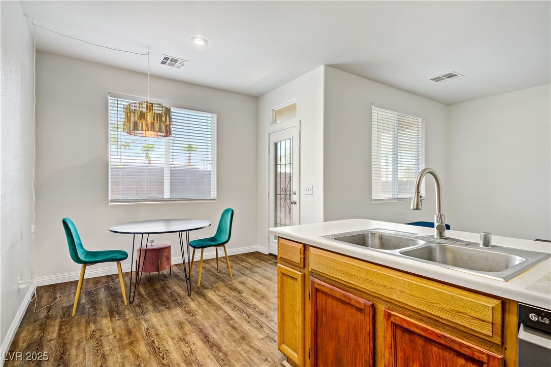 6584 Cotsfield Avenue Las Vegas NV 89139