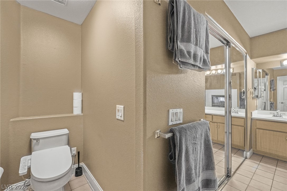 8821 Fall Green Avenue Las Vegas NV 89129