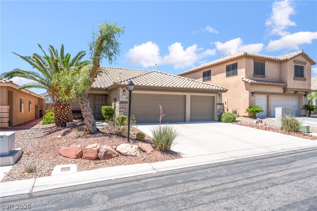 8225 Valley Stream Avenue Las Vegas NV 89131